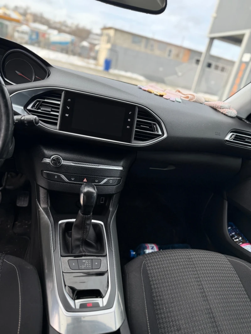 Peugeot 308 1.5, снимка 8 - Автомобили и джипове - 53357523
