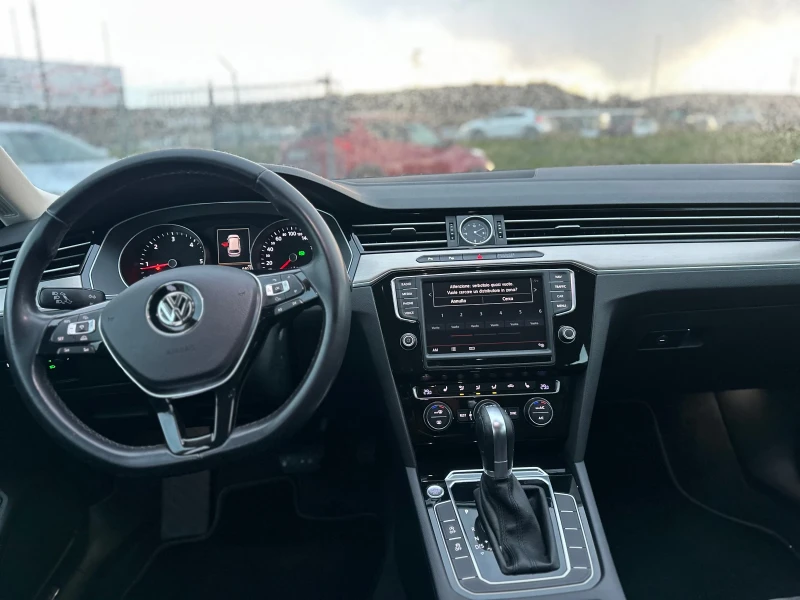 VW Passat 2.0TDI 190ks, снимка 11 - Автомобили и джипове - 53539352