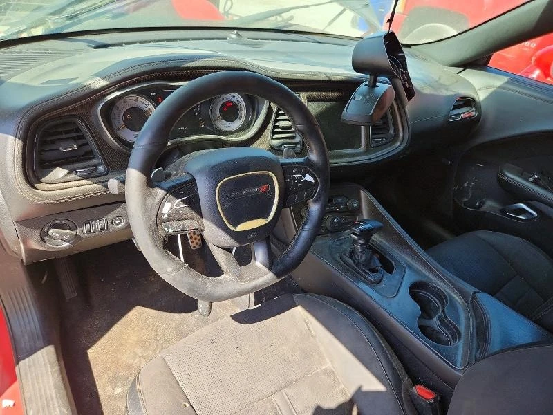 Dodge Challenger, снимка 8 - Автомобили и джипове - 54791970