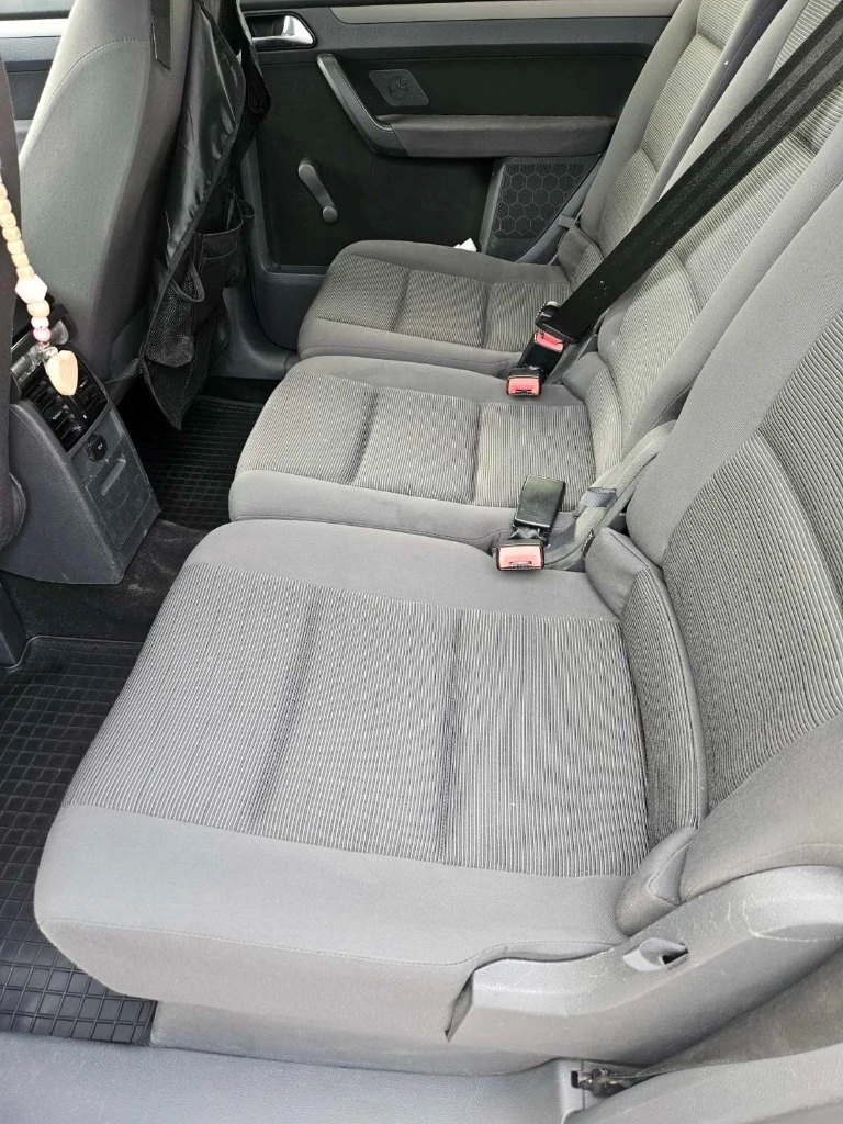 VW Touran 1.9tdi 105, снимка 7 - Автомобили и джипове - 55042014