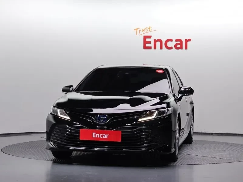 Toyota Camry XV70 2.5 LE Hybrid, снимка 3 - Автомобили и джипове - 55622028
