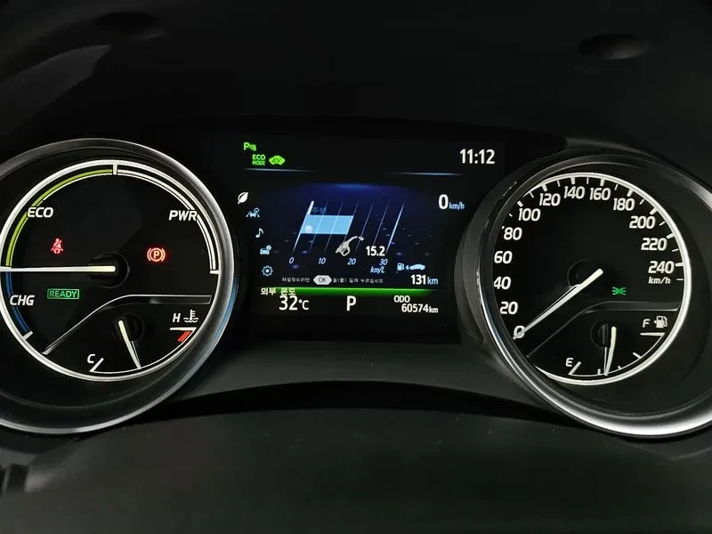 Toyota Camry XV70 2.5 LE Hybrid, снимка 7 - Автомобили и джипове - 55622028