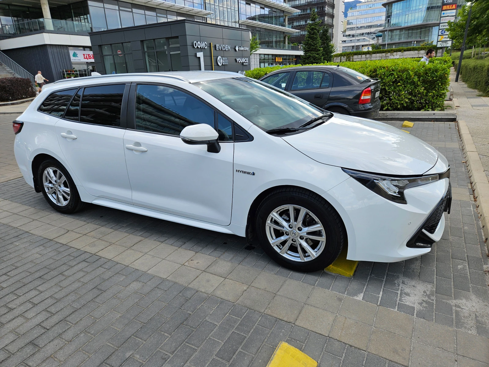 Toyota Corolla 2.0 - изображение 3