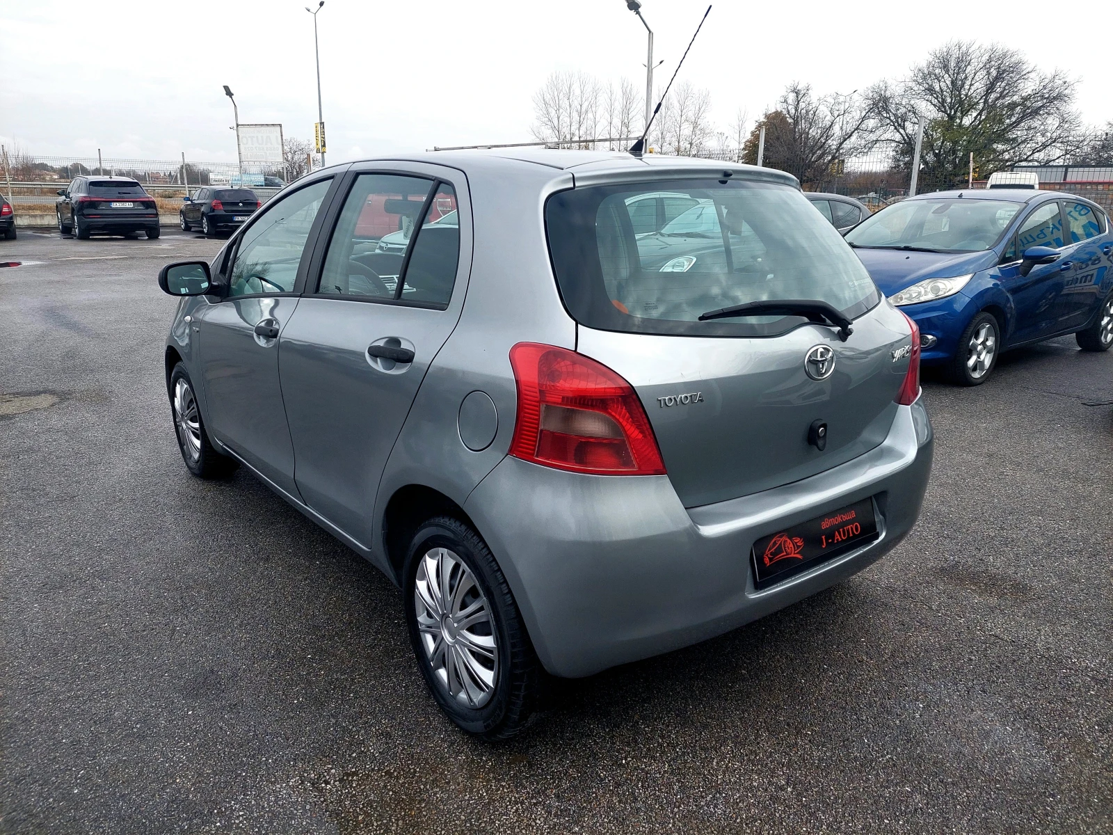 Toyota Yaris 1.4 D4D КЛИМА - изображение 4