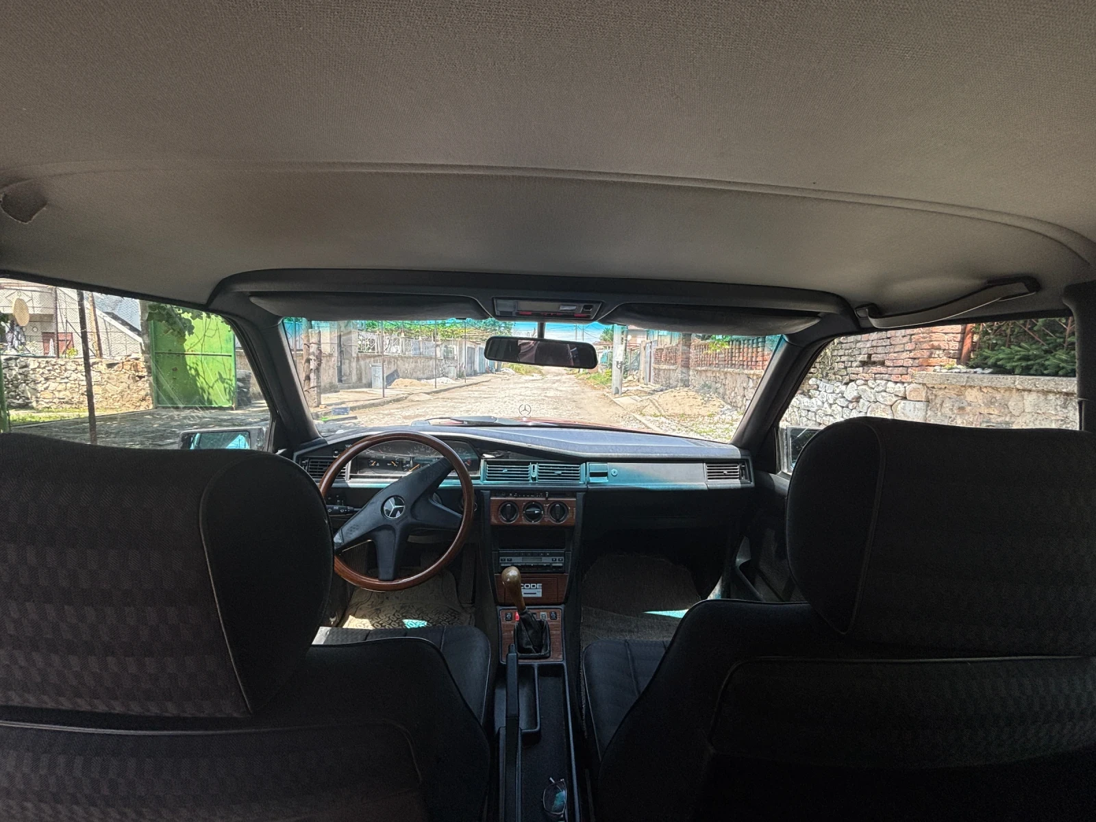 Mercedes-Benz 190  - изображение 10