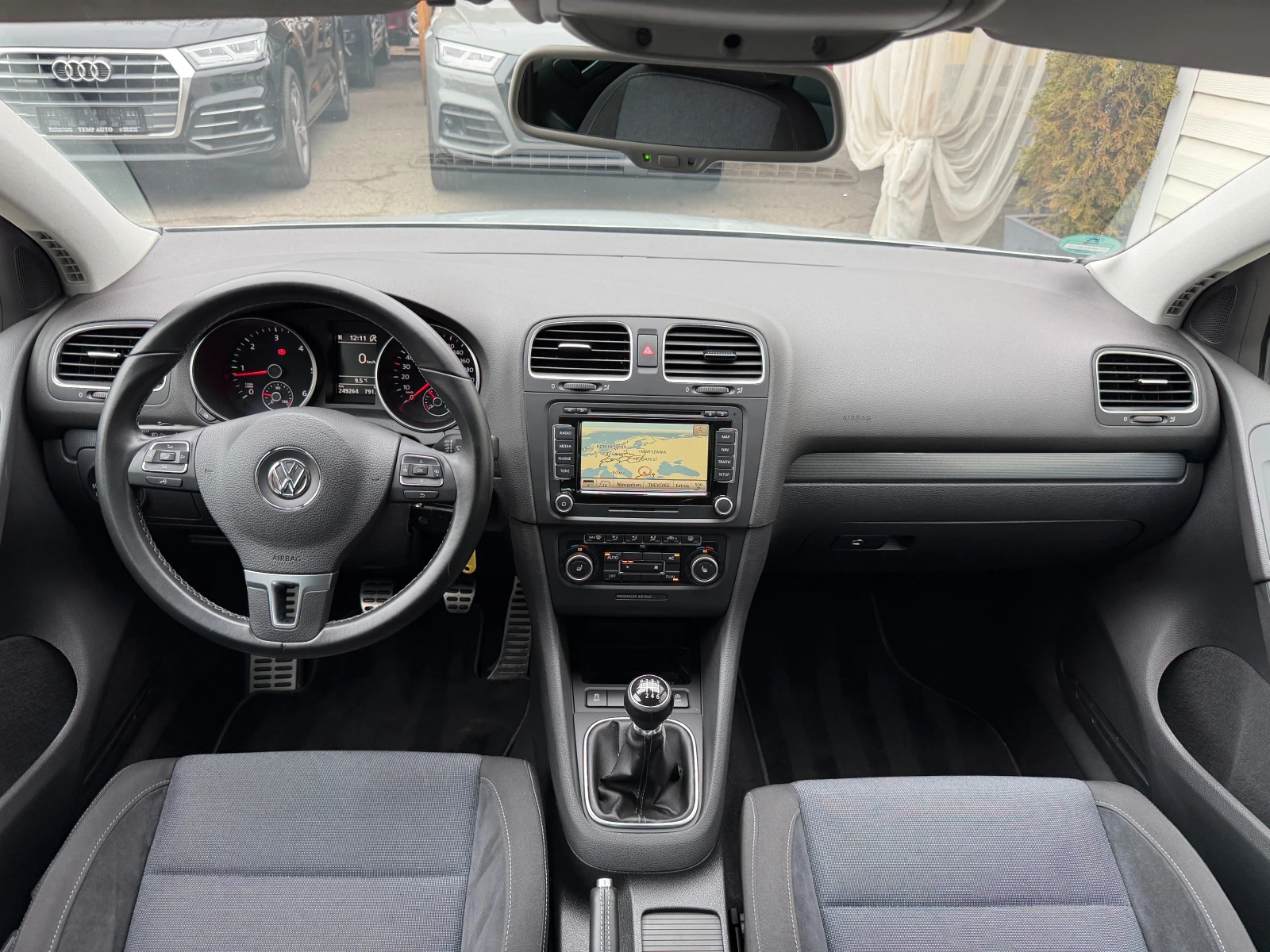 VW Golf 2.0TDI* СЪС СЕРВИЗНА КНИЖКА С ПЪЛНА ИСТОРИЯ  - изображение 8