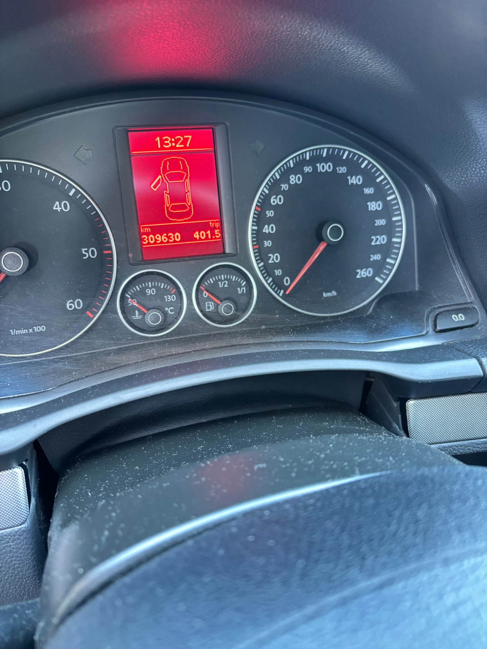 VW Jetta 1.9TDI DSG6. 105 - изображение 8