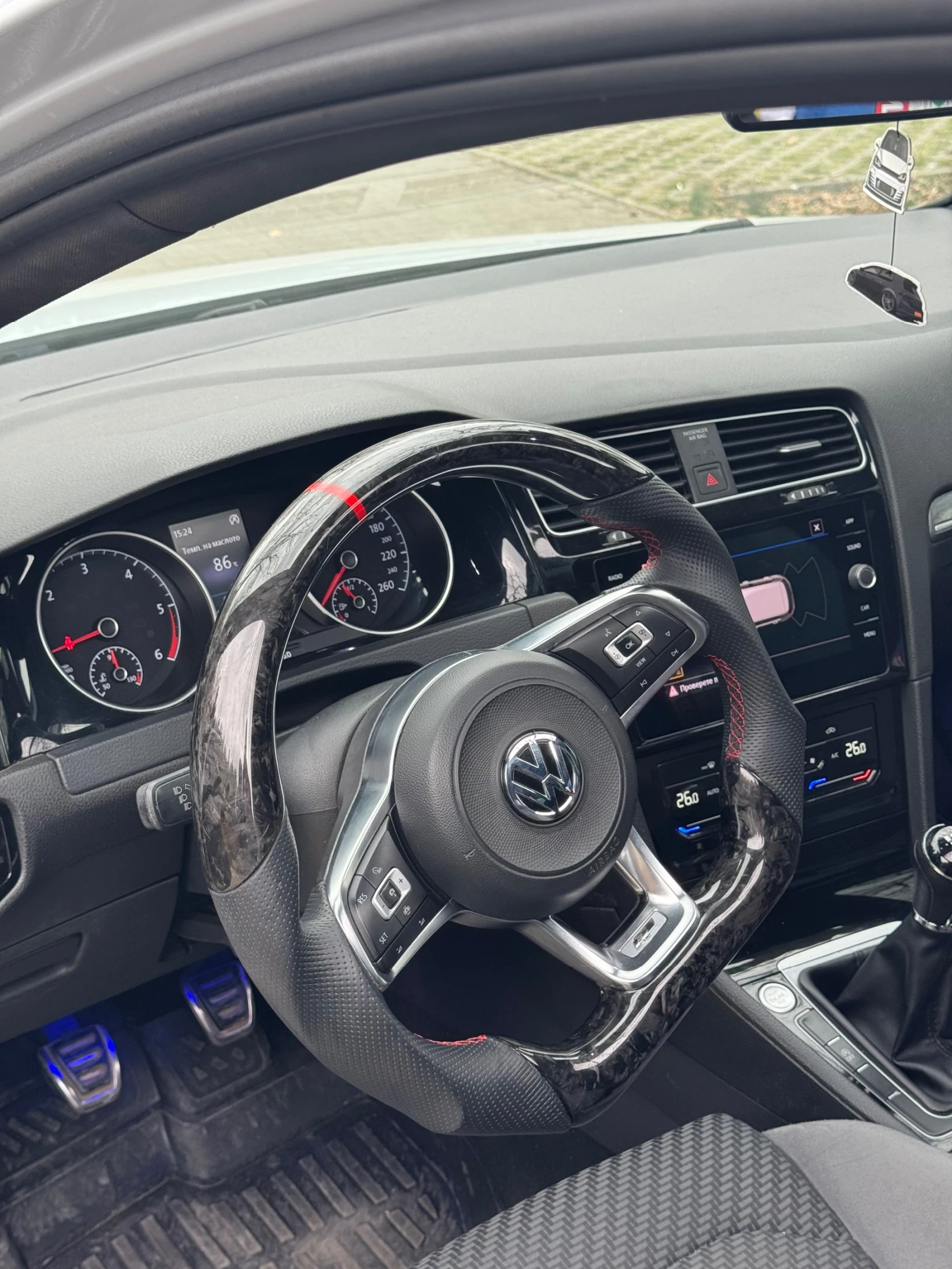 VW Golf 7.5 R-Line | Панорама | Keyless | LED | , снимка 7 - Автомобили и джипове - 53902328