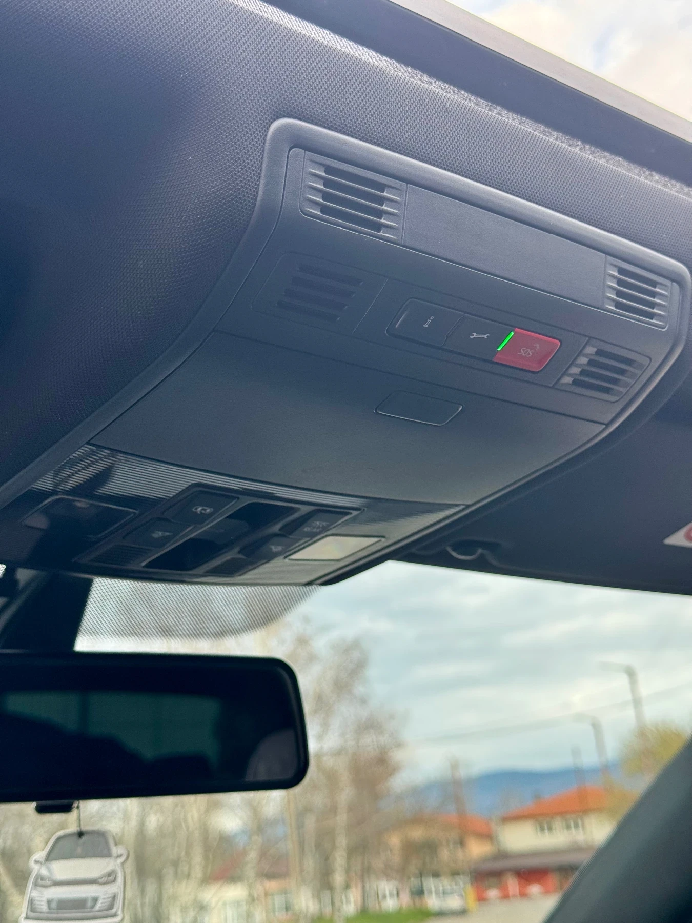 VW Golf 7.5 R-Line | Панорама | Keyless | LED | , снимка 14 - Автомобили и джипове - 53902328