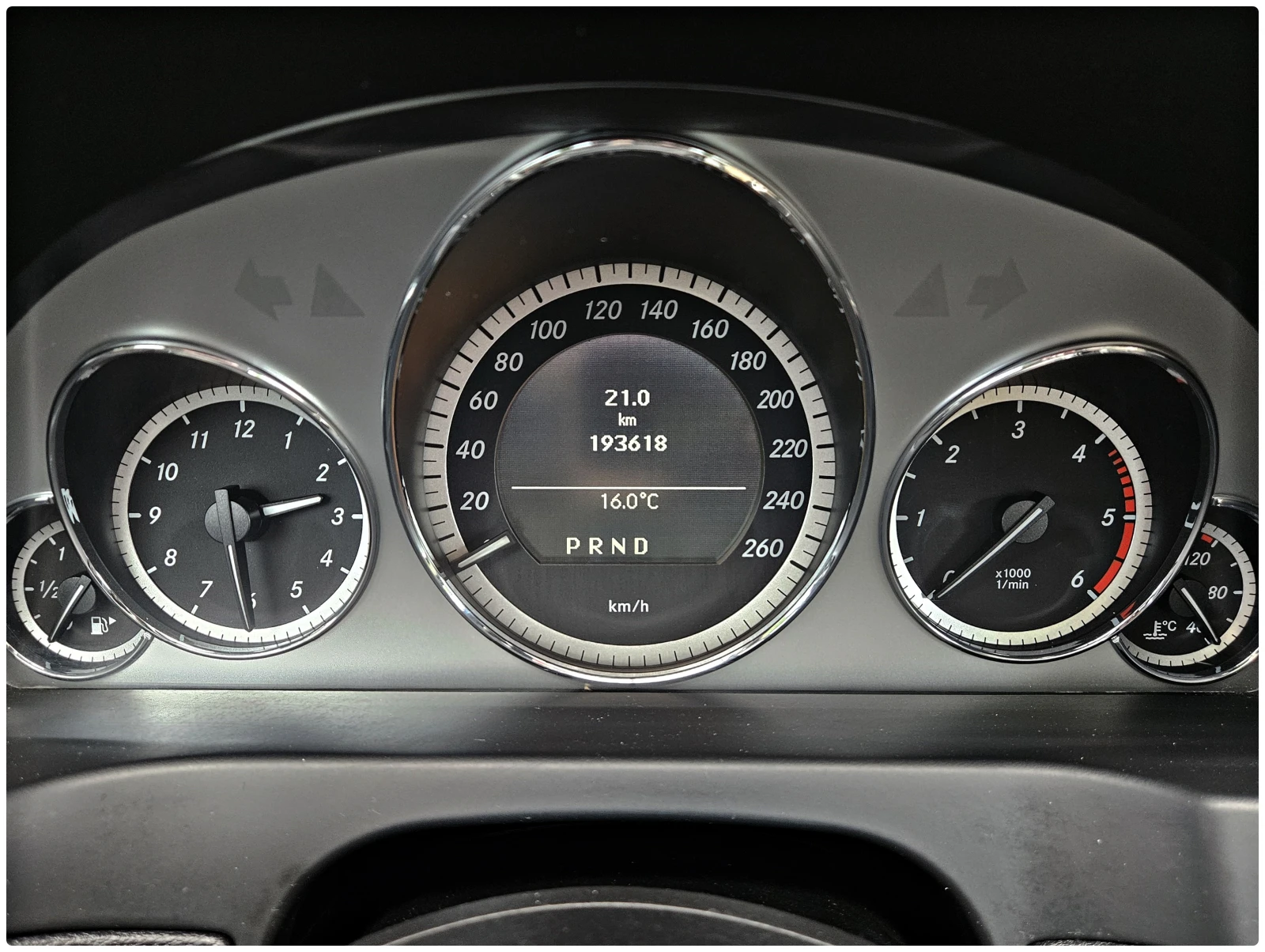 Mercedes-Benz E 350 AMG/COUPE/GERMANY/PANORAMA/7G-TRONIC/LIZING, снимка 10 - Автомобили и джипове - 54149371