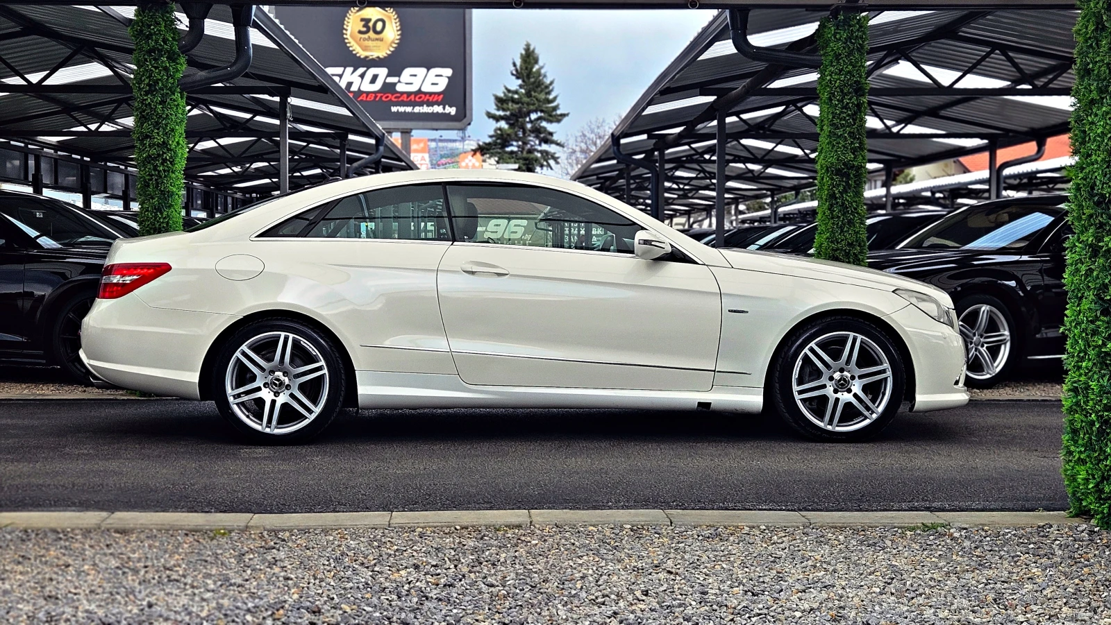 Mercedes-Benz E 350 AMG/COUPE/GERMANY/PANORAMA/7G-TRONIC/LIZING, снимка 4 - Автомобили и джипове - 54149371
