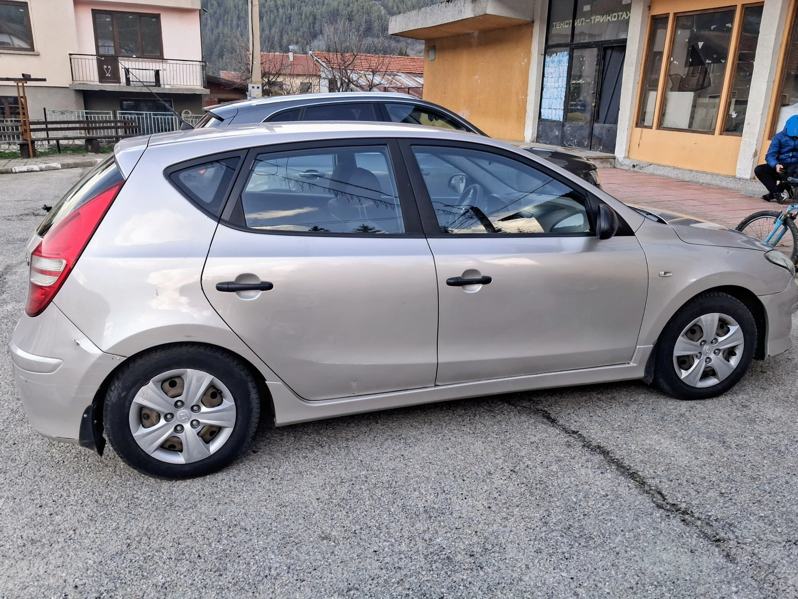 Hyundai I30 1.4 I LPG, снимка 5 - Автомобили и джипове - 54238917