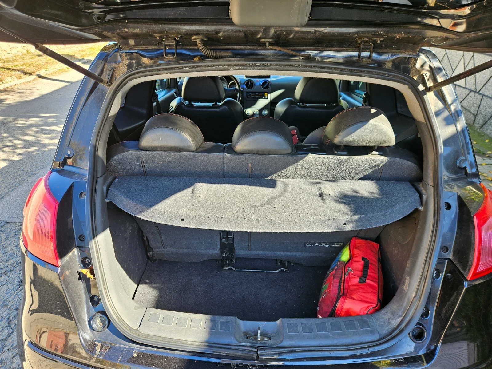 Mitsubishi Colt 1.5 T, снимка 12 - Автомобили и джипове - 54388399