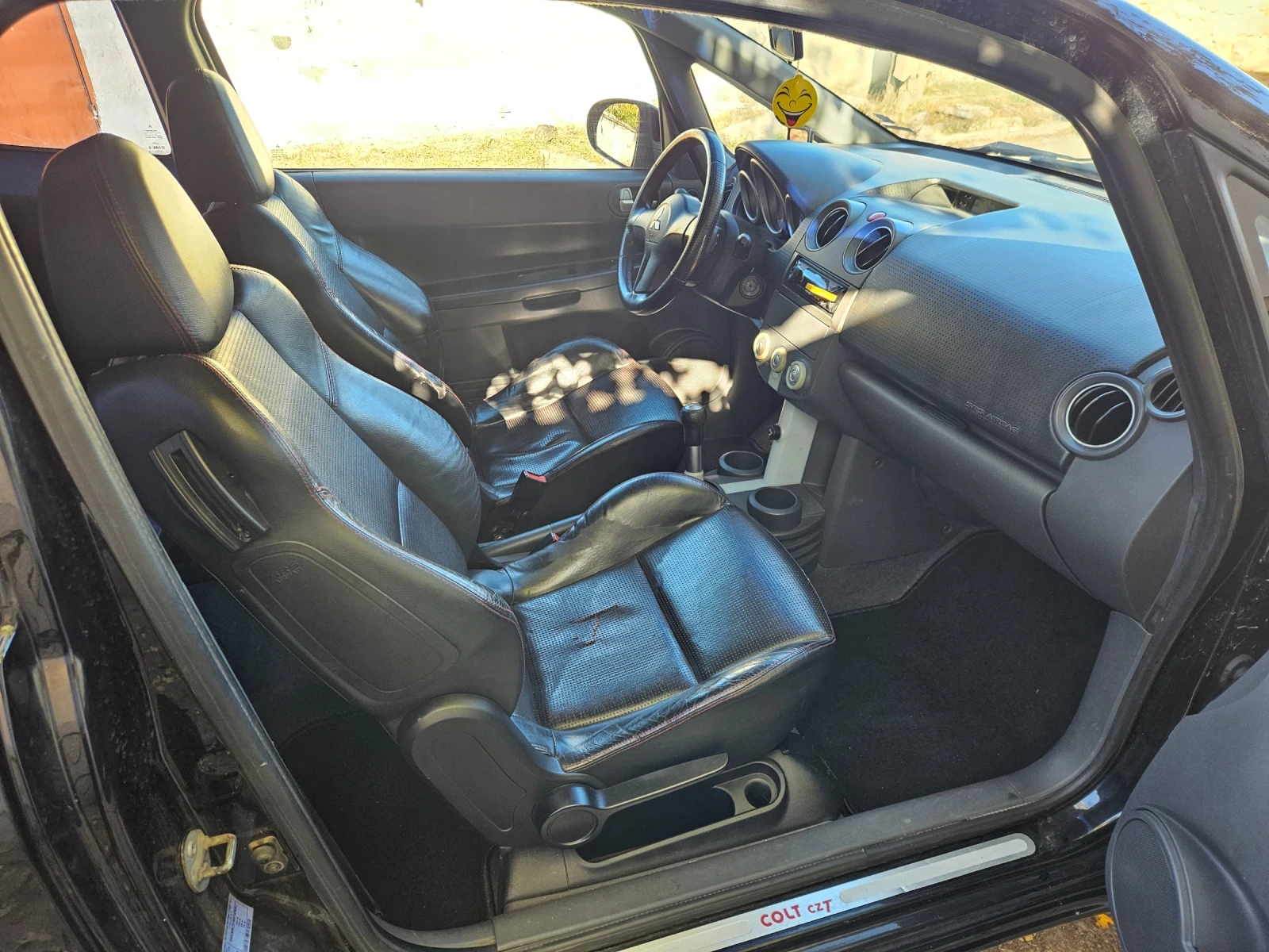 Mitsubishi Colt 1.5 T, снимка 6 - Автомобили и джипове - 54388399