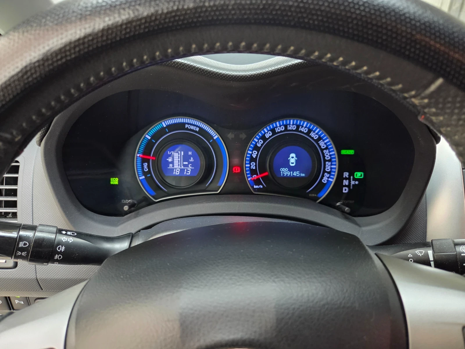 Toyota Auris Хибрид, снимка 6 - Автомобили и джипове - 54478687