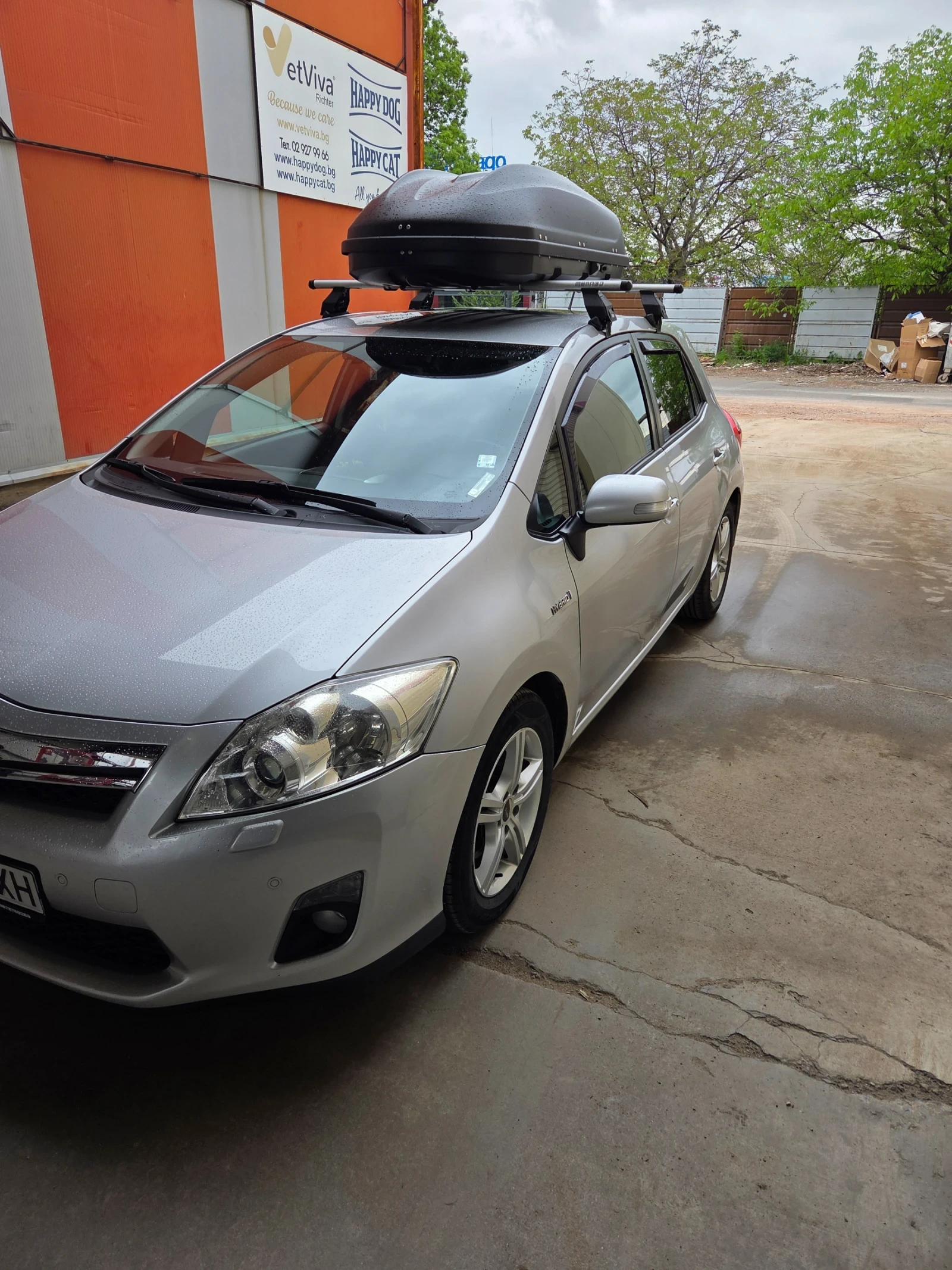 Toyota Auris Хибрид, снимка 16 - Автомобили и джипове - 54478687