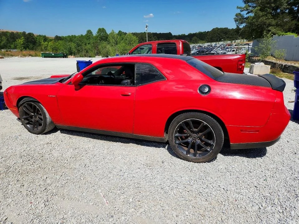 Dodge Challenger, снимка 2 - Автомобили и джипове - 54791970