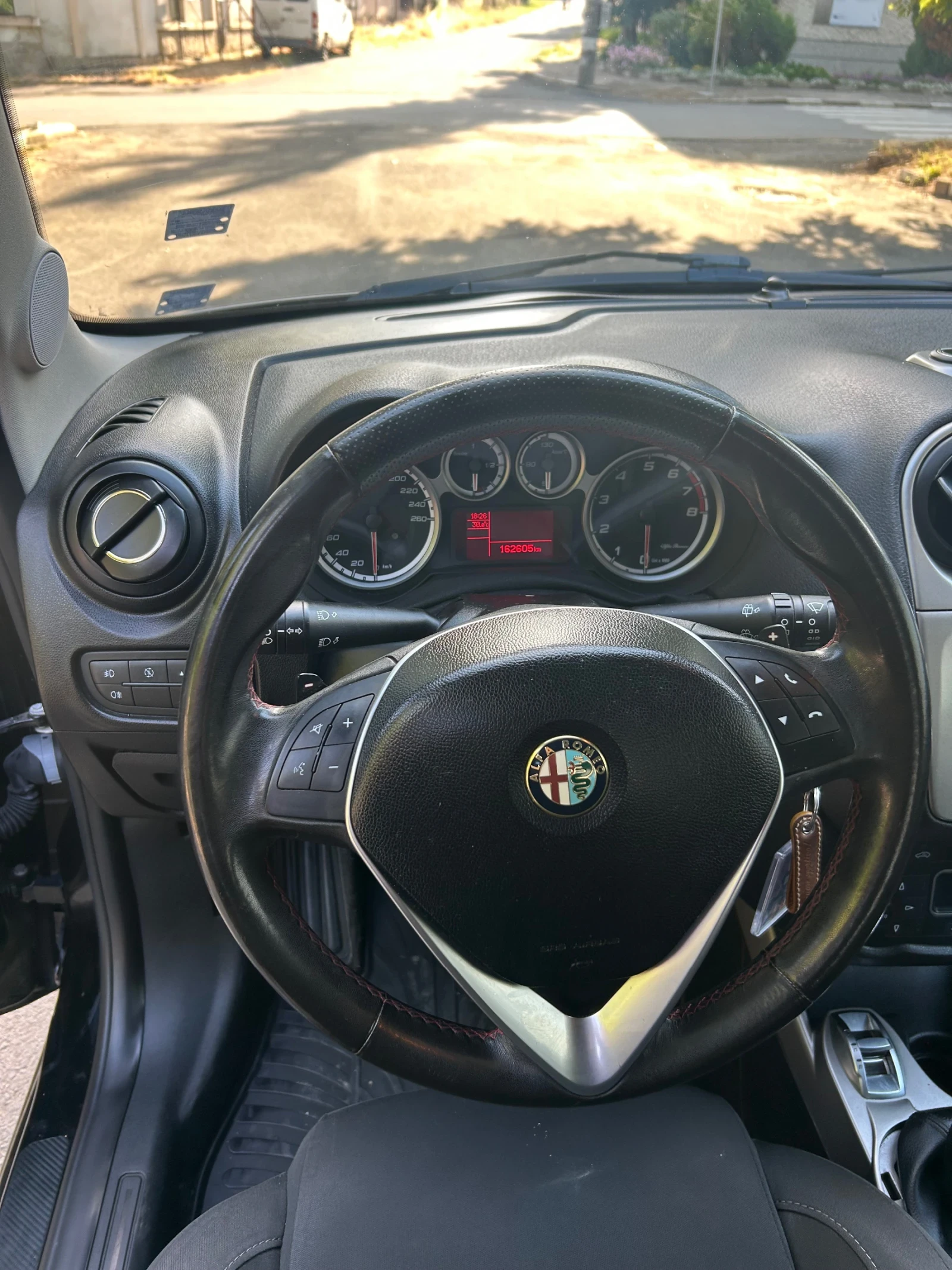 Alfa Romeo MiTo 1.4 105К.С, снимка 7 - Автомобили и джипове - 55016248