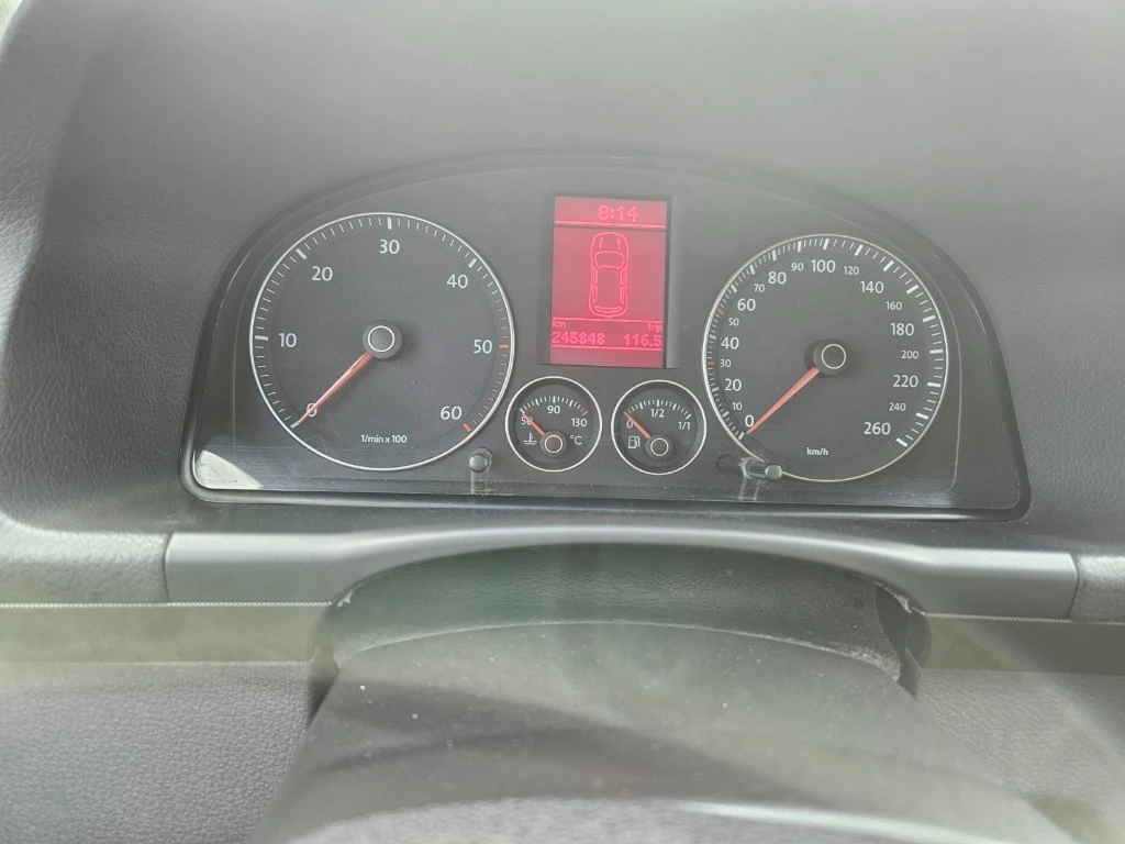 VW Touran 1.9tdi 105, снимка 8 - Автомобили и джипове - 55042014