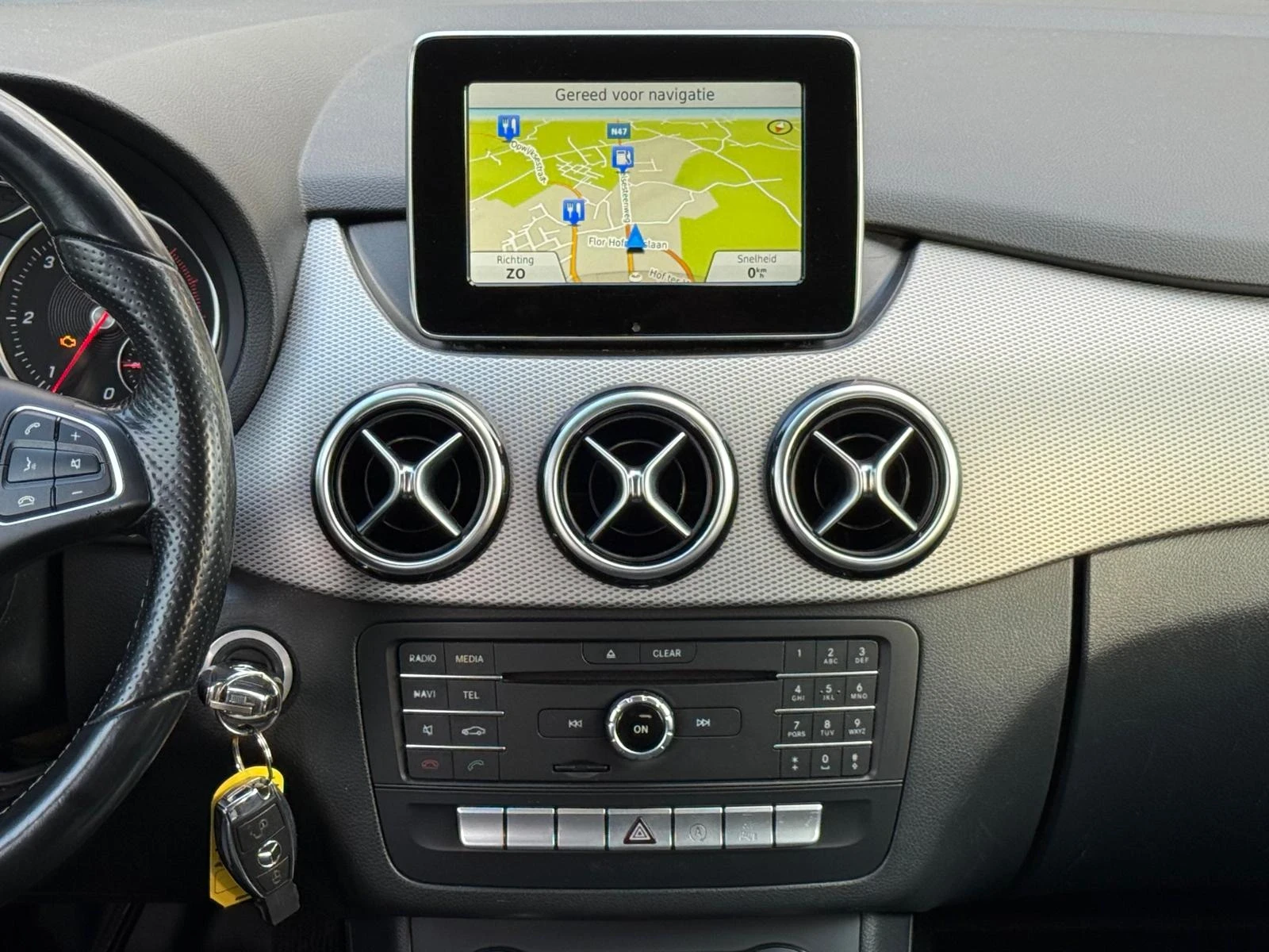 Mercedes-Benz B 220, снимка 14 - Автомобили и джипове - 55081523