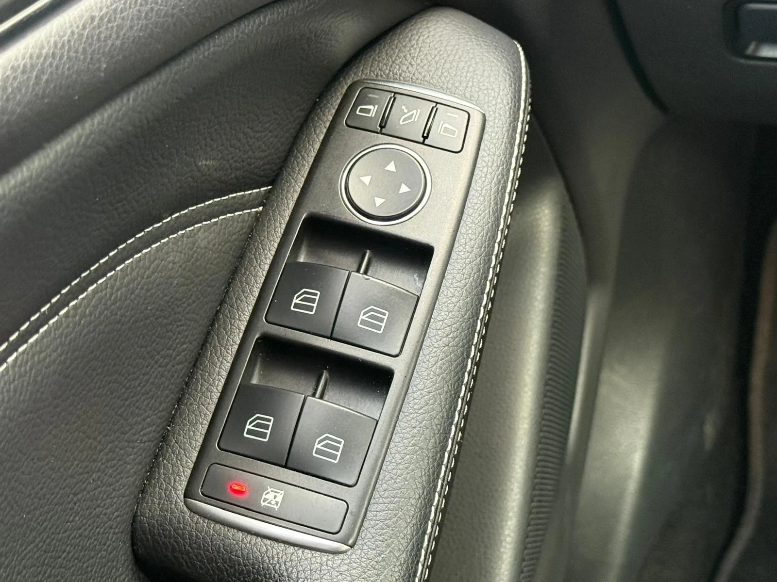 Mercedes-Benz B 220, снимка 15 - Автомобили и джипове - 55081523