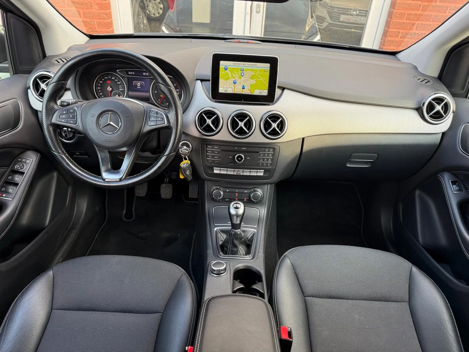 Mercedes-Benz B 220, снимка 3 - Автомобили и джипове - 55081523