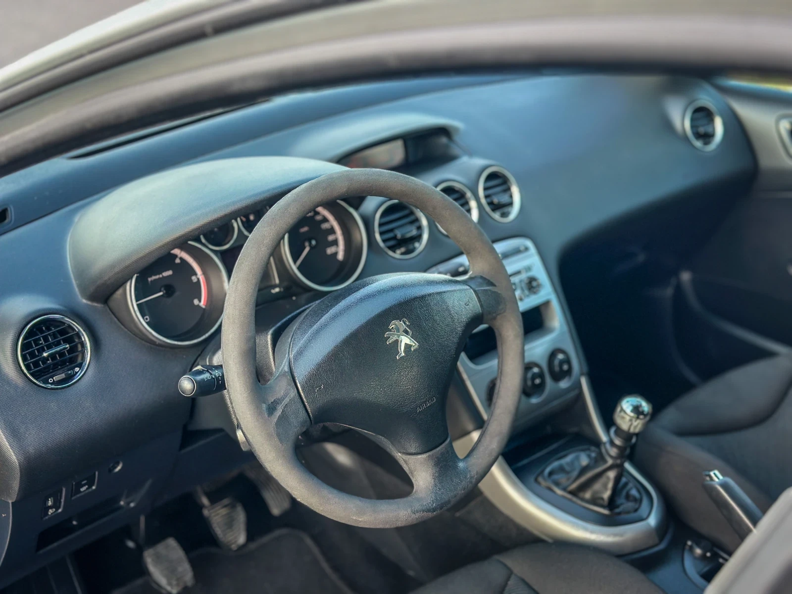 Peugeot 308 1.6 E-HDI 112к.с. EURO5, снимка 8 - Автомобили и джипове - 55086733
