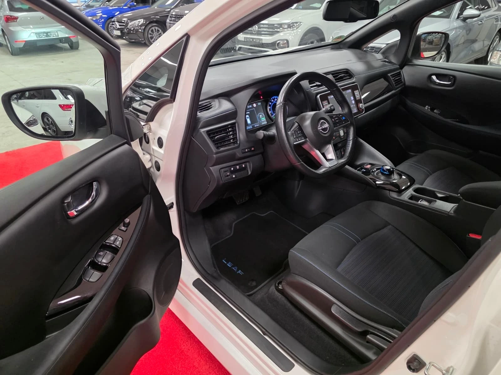 Nissan Leaf  Facelift 2023 | 62 kWh, снимка 12 - Автомобили и джипове - 55431860