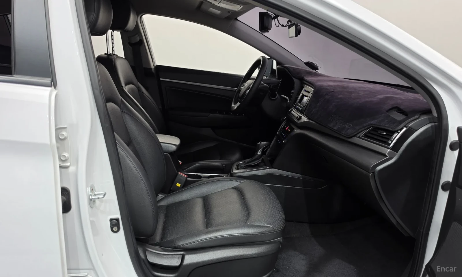 Hyundai Elantra Подгрев\Start Stop\Реални километри, снимка 11 - Автомобили и джипове - 56295682