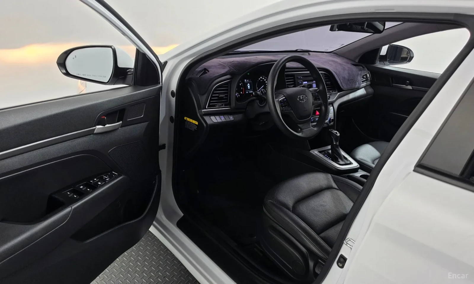 Hyundai Elantra Подгрев\Start Stop\Реални километри, снимка 10 - Автомобили и джипове - 56295682