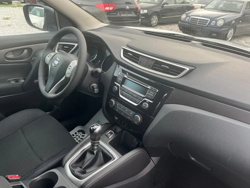 Nissan Qashqai 1.2 DIG-T 100х. км., снимка 14 - Автомобили и джипове - 46497833