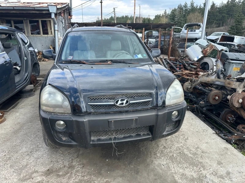Hyundai Tucson 2.0 crdi 4WD, снимка 2 - Автомобили и джипове - 49817546