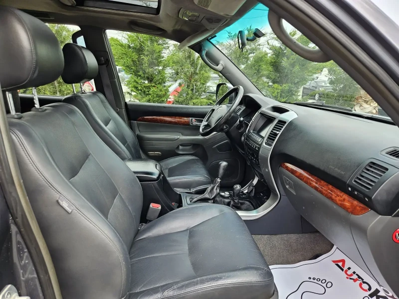 Toyota Land cruiser 3.0D4d-163кс= АВТОМАТ= ДЪЛГА БАЗА= ВЪЗДУХ= ШИБЕДАХ, снимка 13 - Автомобили и джипове - 50525489