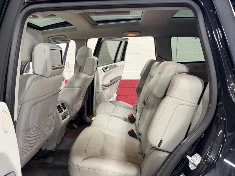 Mercedes-Benz GL 350 4MATIC* KEYLESS* 360 КАМЕРИ* HARMAN KARDON, снимка 13 - Автомобили и джипове - 53286984