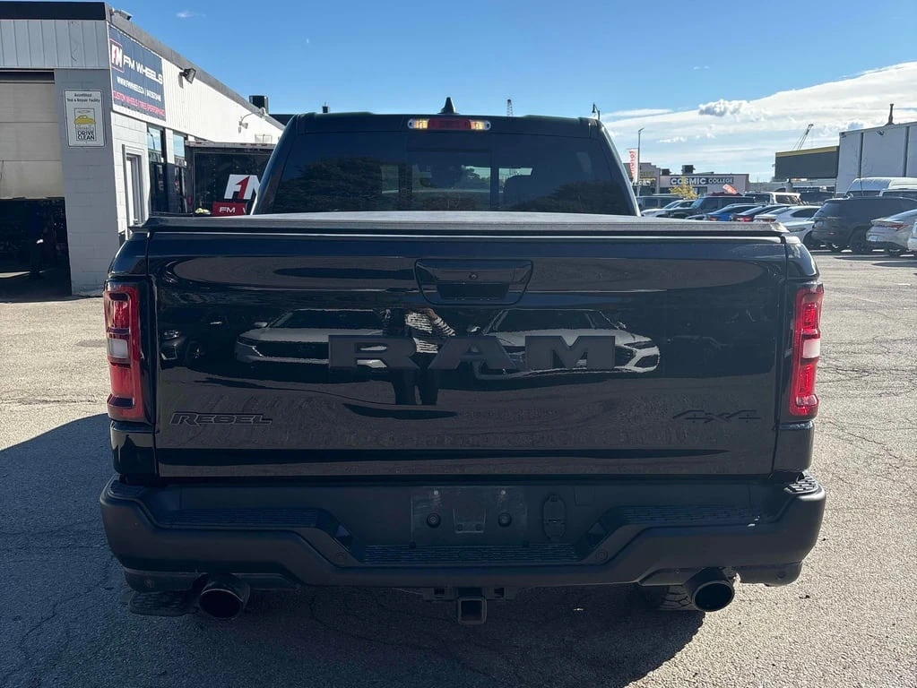 Dodge RAM 1500 * Rebel / DISTRONIC / 360 / CARFAX - изображение 4