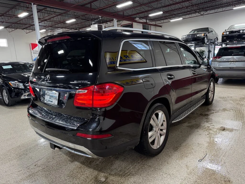 Mercedes-Benz GL 350 4MATIC* KEYLESS* 360 КАМЕРИ* HARMAN KARDON - изображение 4