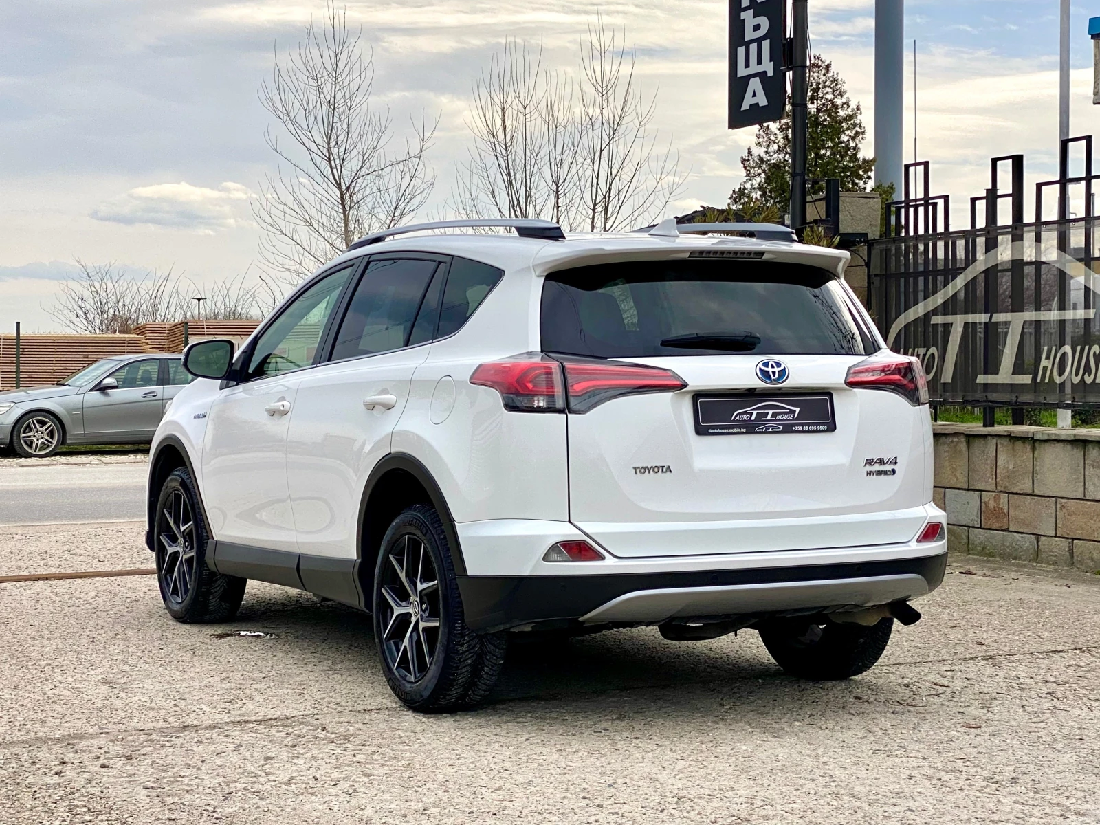 Toyota Rav4 2.5 Hybrid* Key GO* Dis* Full* КАТО НОВА*  - изображение 4