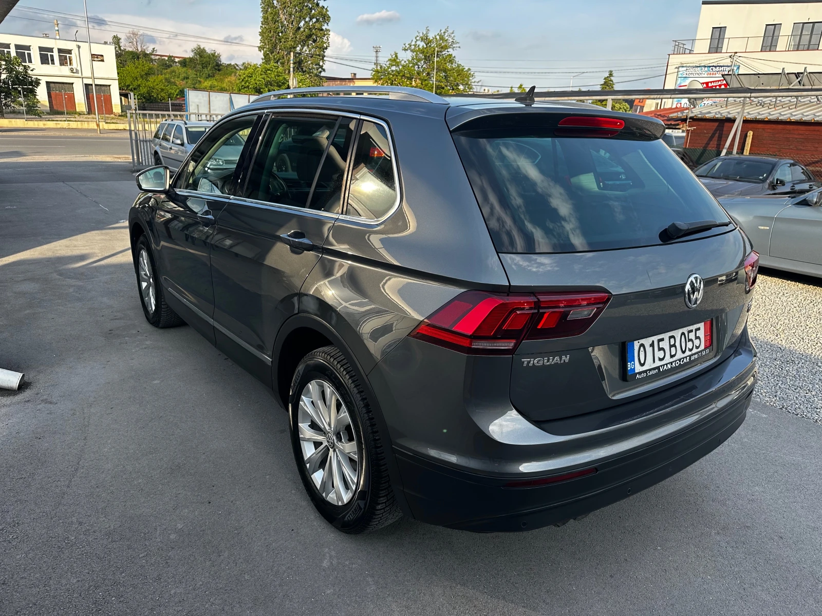 VW Tiguan 2.0TDI 150к.с 4Motion* DSG, снимка 3 - Автомобили и джипове - 54655867