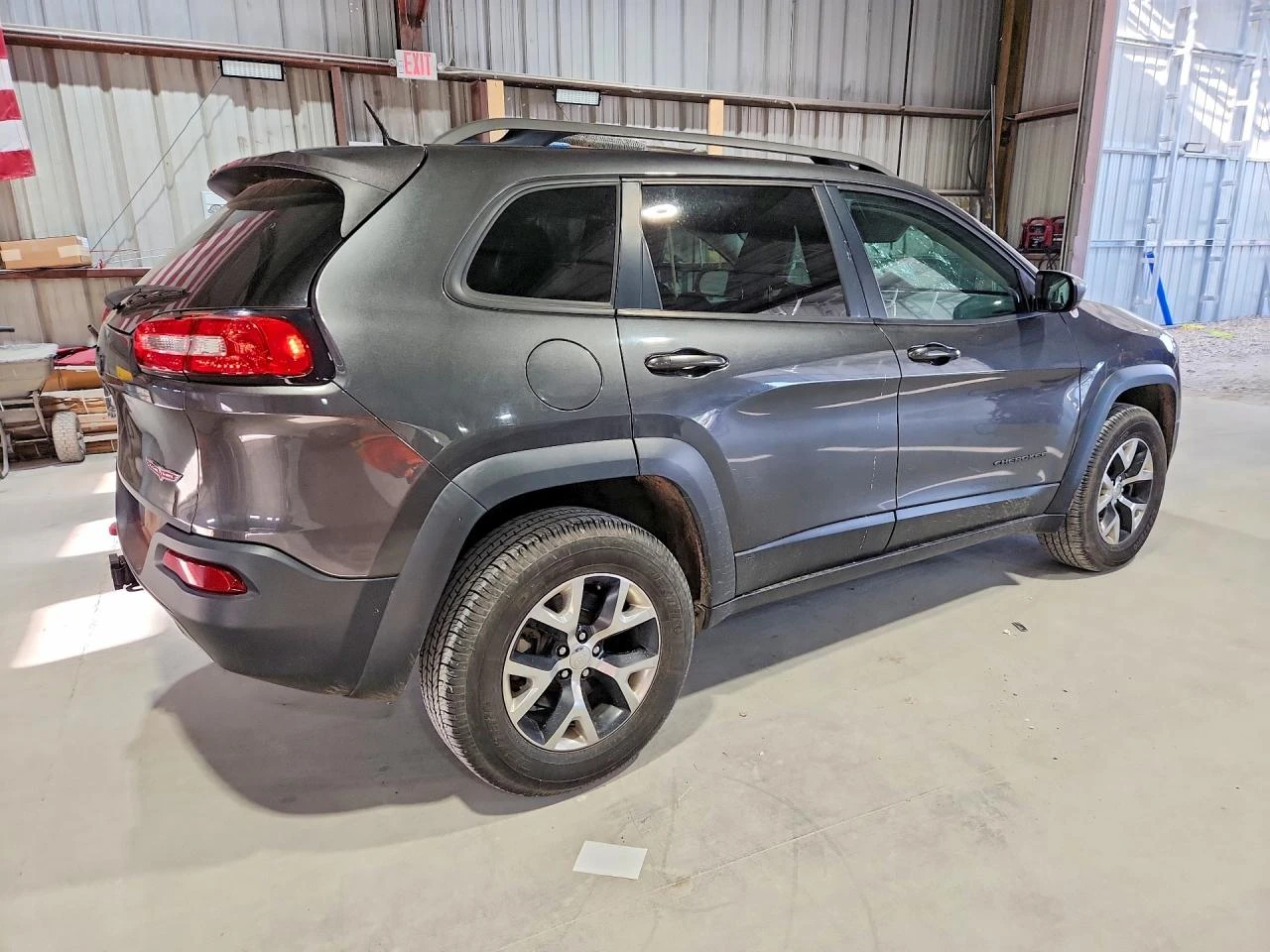 Jeep Cherokee 3.2l Trailhawk, снимка 3 - Автомобили и джипове - 54713586