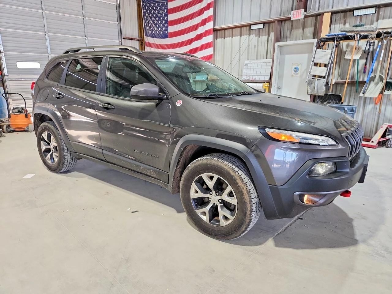 Jeep Cherokee 3.2l Trailhawk, снимка 4 - Автомобили и джипове - 54713586