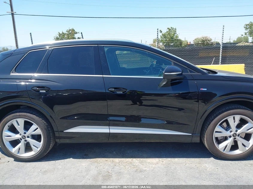 Audi Q4 E-Tron Premium Plus 50 Quattro, снимка 13 - Автомобили и джипове - 55004023