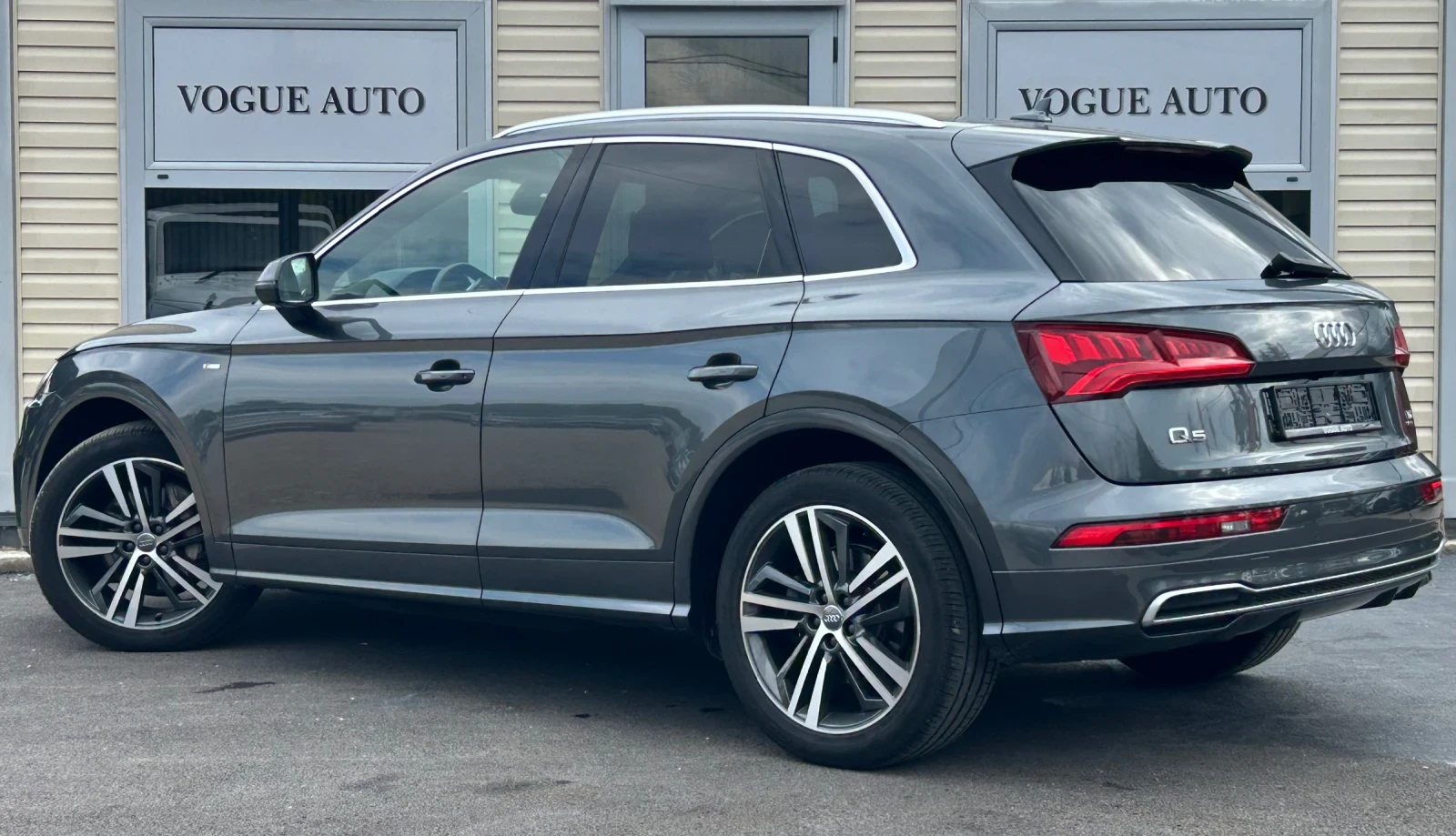 Audi Q5 3.0TDI* QUATTRO* S-LINE* ACC* VIRTUAL* BLIND, снимка 4 - Автомобили и джипове - 55135197