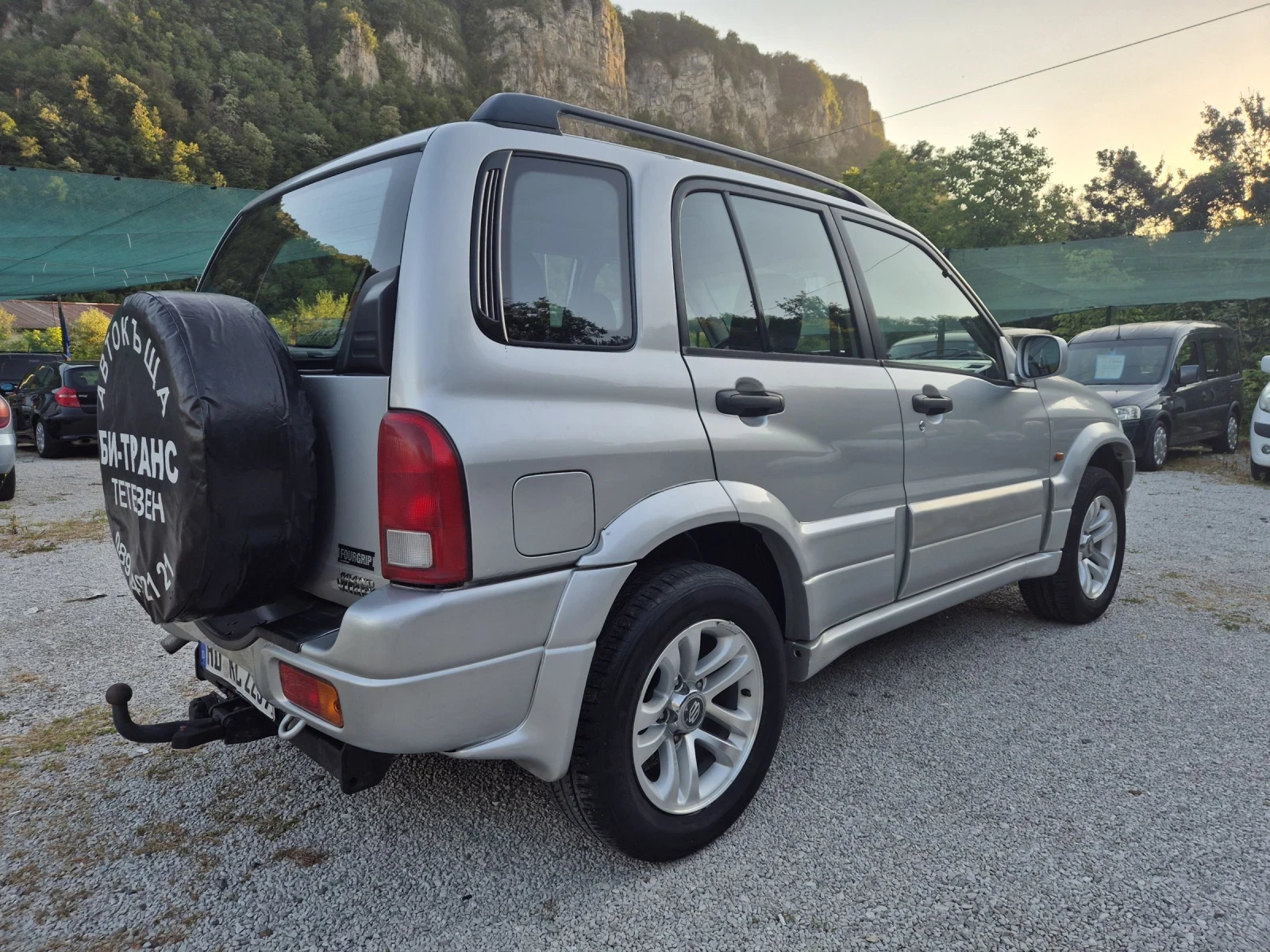 Suzuki Grand vitara 2.0бензин 128к.с, снимка 4 - Автомобили и джипове - 55158220