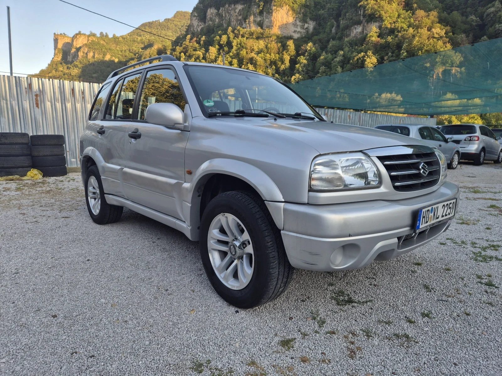 Suzuki Grand vitara 2.0бензин 128к.с, снимка 2 - Автомобили и джипове - 55158220