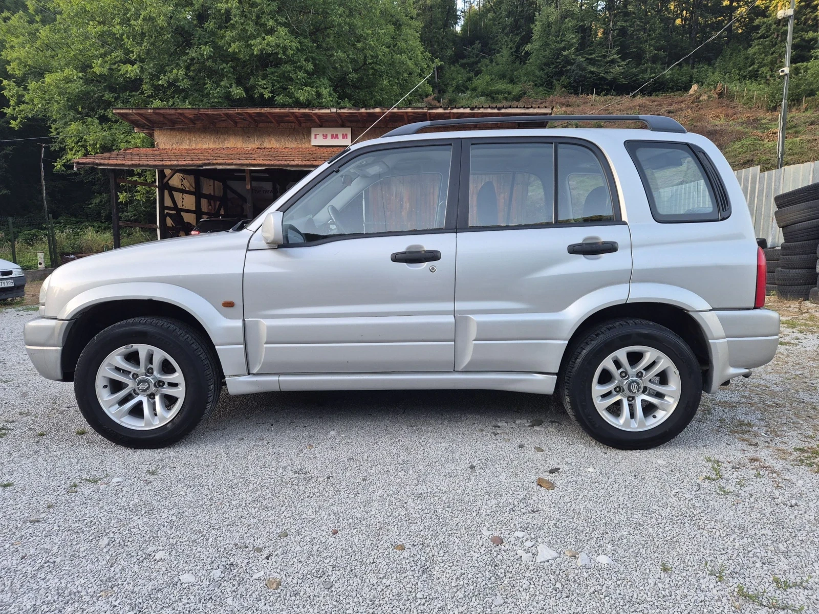 Suzuki Grand vitara 2.0бензин 128к.с, снимка 7 - Автомобили и джипове - 55158220