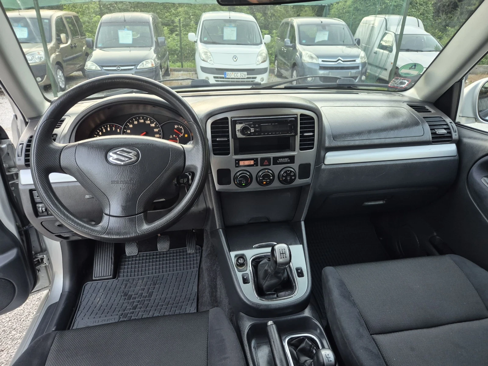Suzuki Grand vitara 2.0бензин 128к.с, снимка 11 - Автомобили и джипове - 55158220