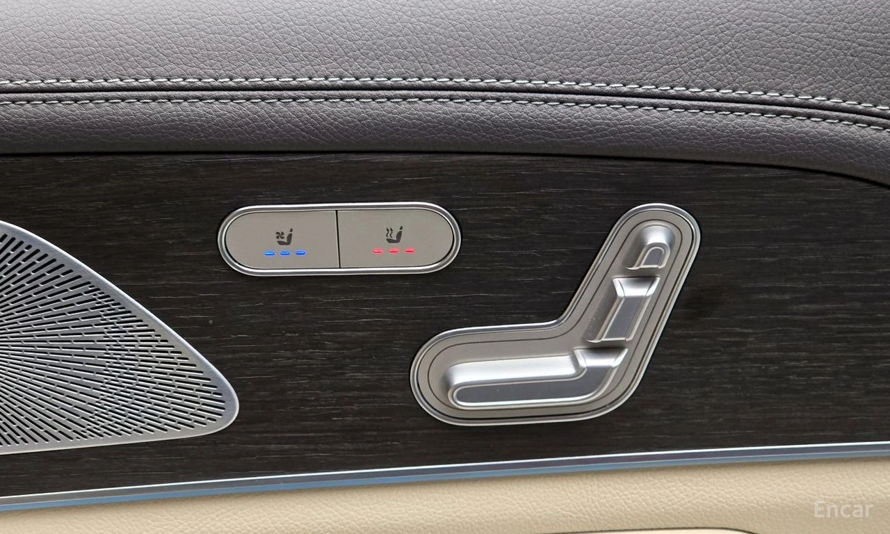 Mercedes-Benz GLS580 AMG* LINE* BURMESTER* ОБДУХВАНЕ* ДИСТРОНИК* МАСАЖ*, снимка 11 - Автомобили и джипове - 55446717