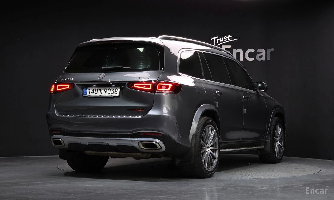 Mercedes-Benz GLS580 AMG* LINE* BURMESTER* ОБДУХВАНЕ* ДИСТРОНИК* МАСАЖ*, снимка 2 - Автомобили и джипове - 55446717