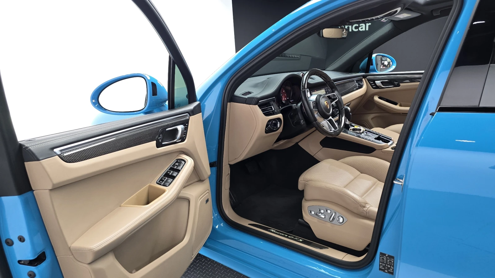 Porsche Macan GTS* BOSE* 360* BLIND SPOT* ЛЮК* КРАЙНА ЦЕНА, снимка 10 - Автомобили и джипове - 55608877