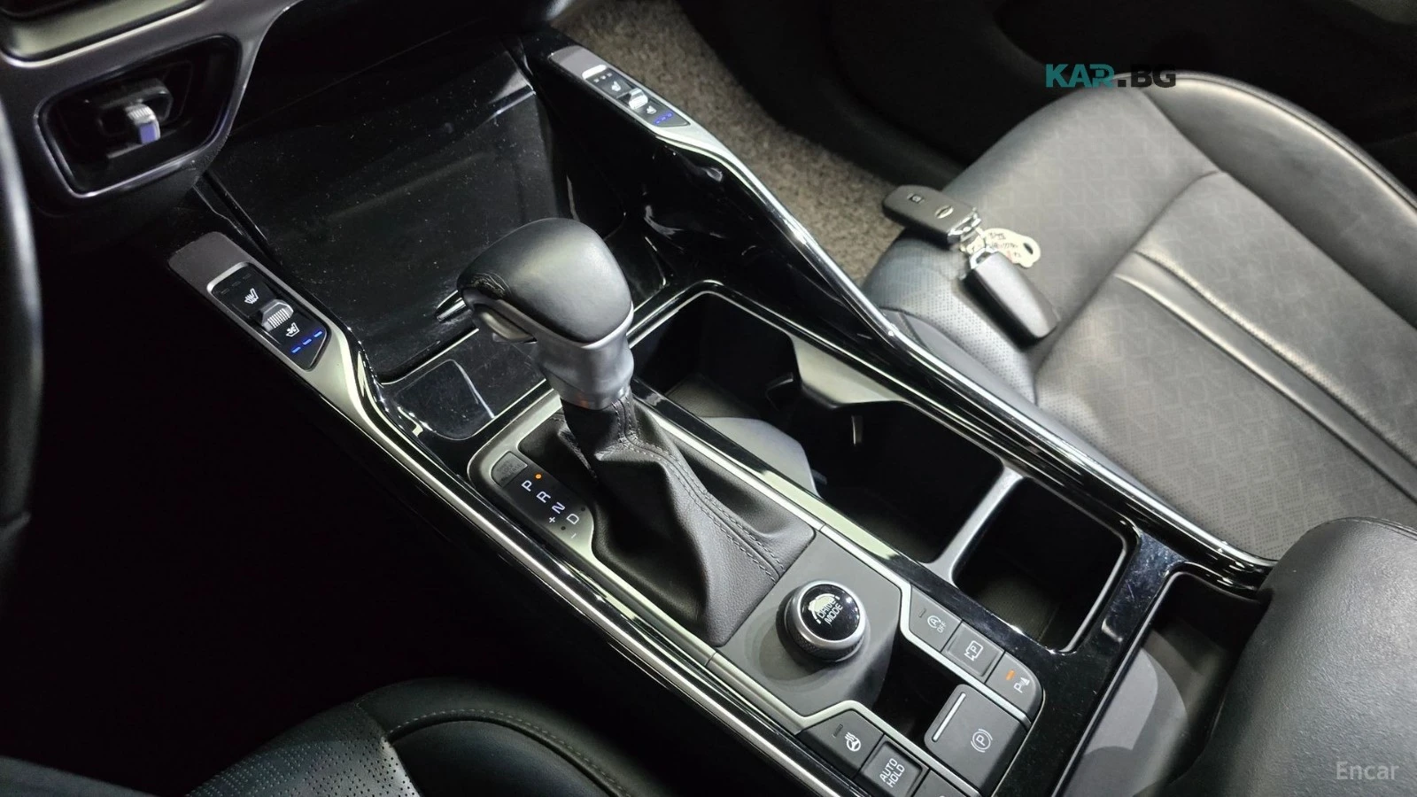 Kia Sorento PRESTIGE* КОЖА* ПОДГРЕВ* ОБДУХВ* НАВИ* КАМЕРА, снимка 9 - Автомобили и джипове - 56046173